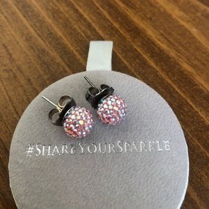 Earnings - Hillberg & Berk studs. Sparkly!